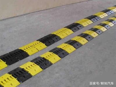 三種常見錯(cuò)誤過減速帶方式，老司機(jī)也易中招，你避開了嗎？